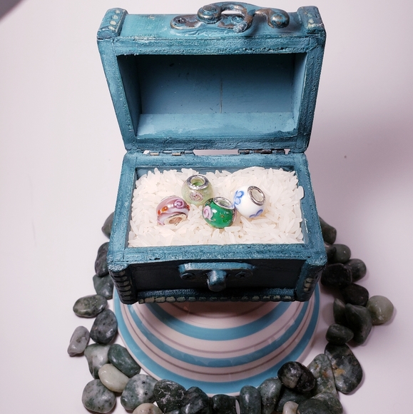 Charms - Picture 3 of 3